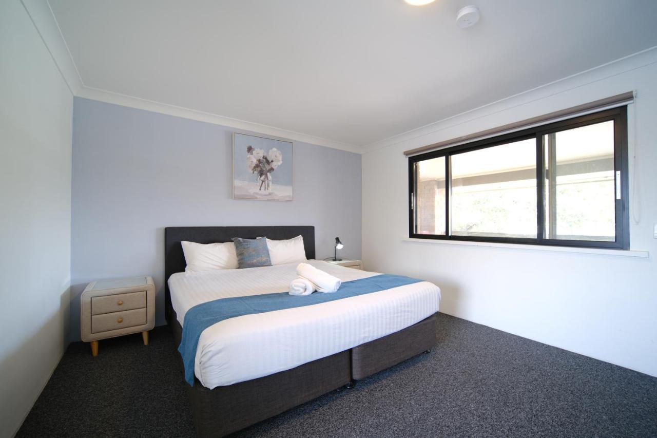 Lakeside Inn Wollongong Primbee Экстерьер фото