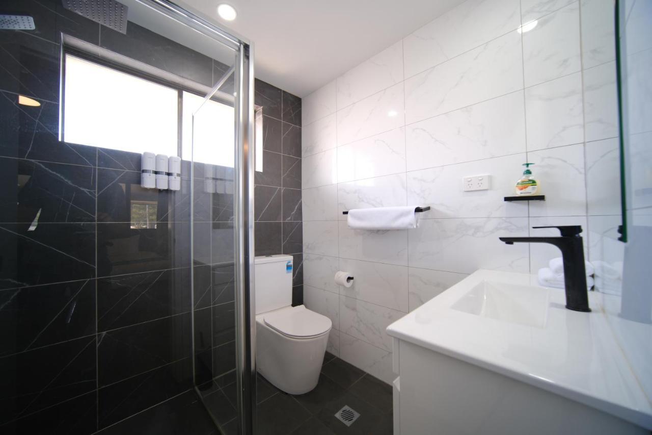 Lakeside Inn Wollongong Primbee Экстерьер фото