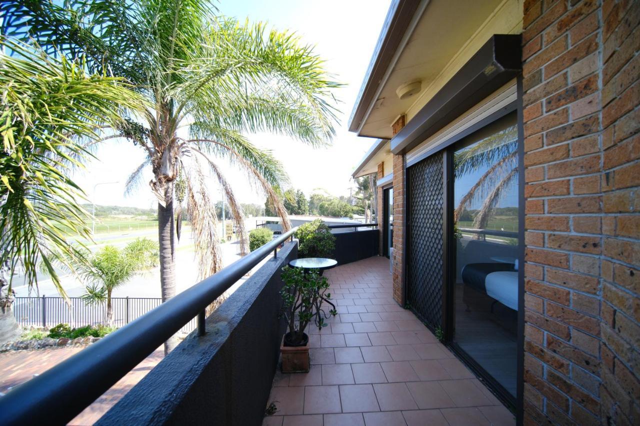 Lakeside Inn Wollongong Primbee Экстерьер фото